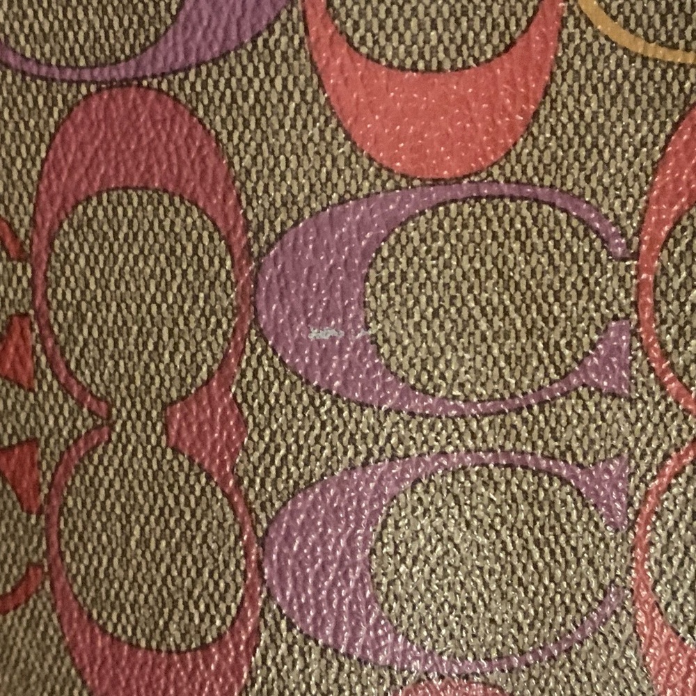 Coach rainbow city tote bag. - Picture 9 of 10
